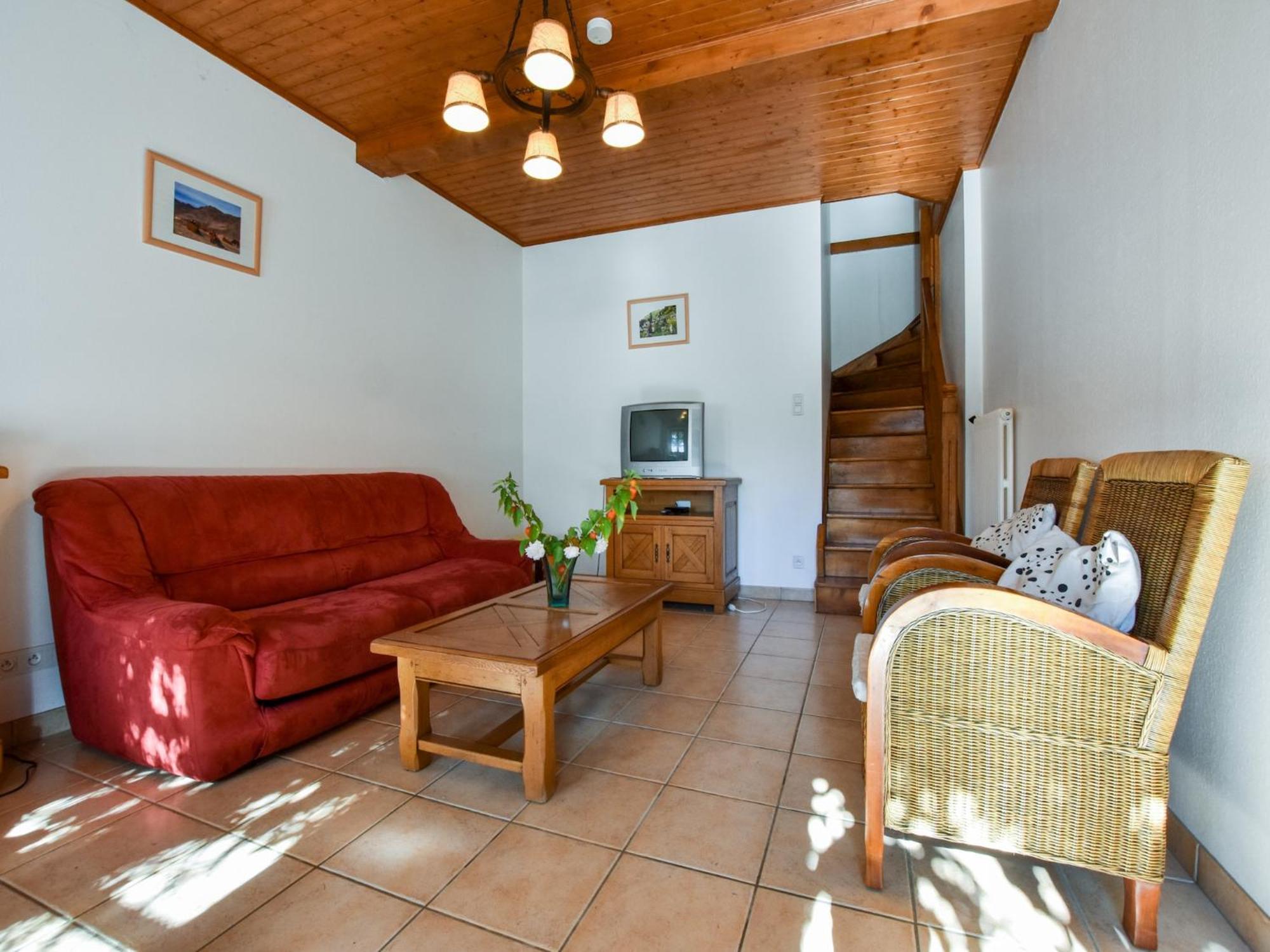 Vic-sur-Cère Beautiful Villa In The Parc Des Volcans D Auvergne מראה חיצוני תמונה